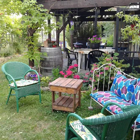 ベッド・アンド・ブレックファスト Le Coq En Pate *