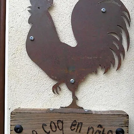 Le Coq En Pate *